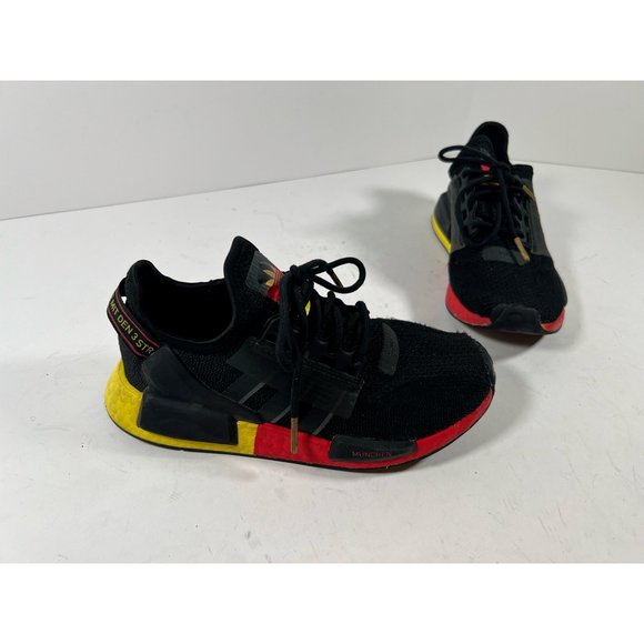 Adidas Boys NMD R1 V2 Sneaker Athletic Black Red Knit Low Top Lace Up 3.5